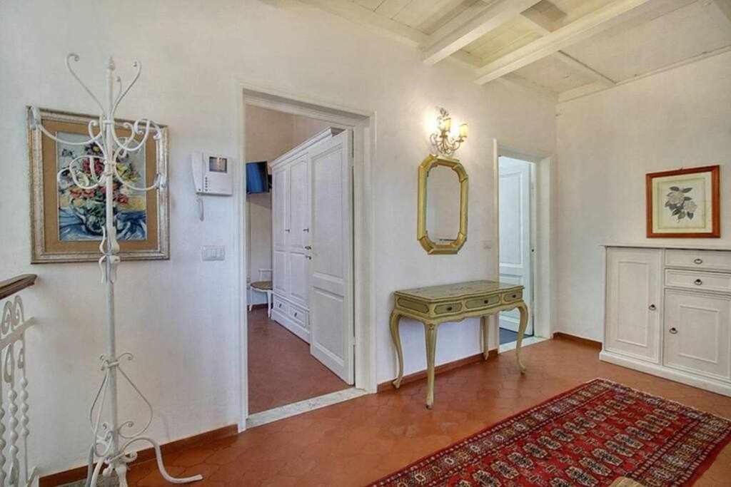 Appartement Santa Croce Elegant With Garage à Florence Extérieur photo