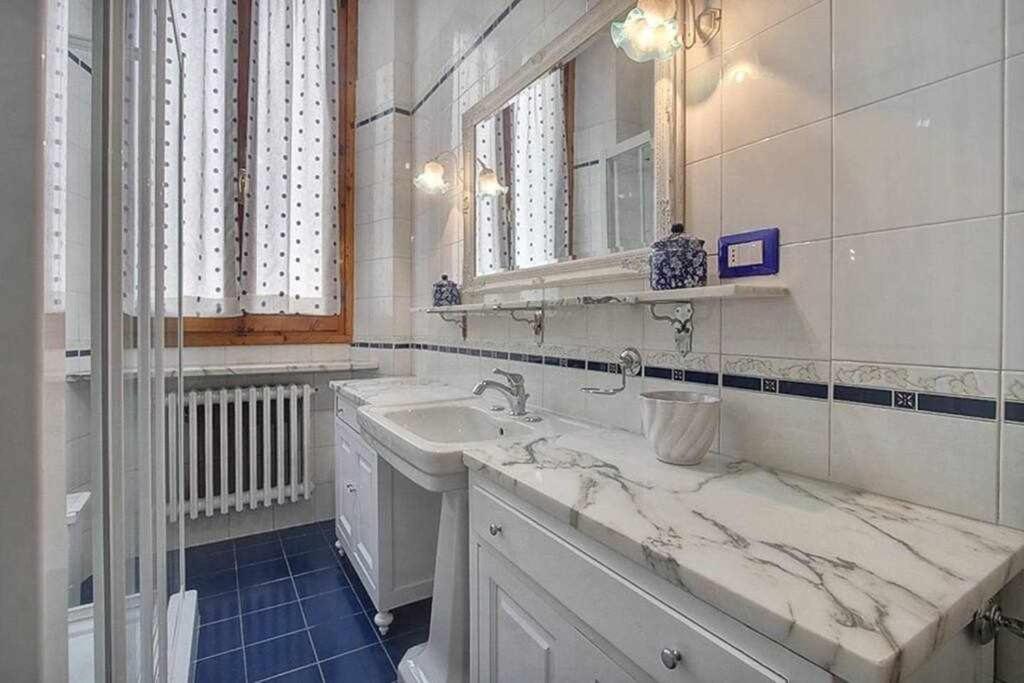 Appartement Santa Croce Elegant With Garage à Florence Extérieur photo