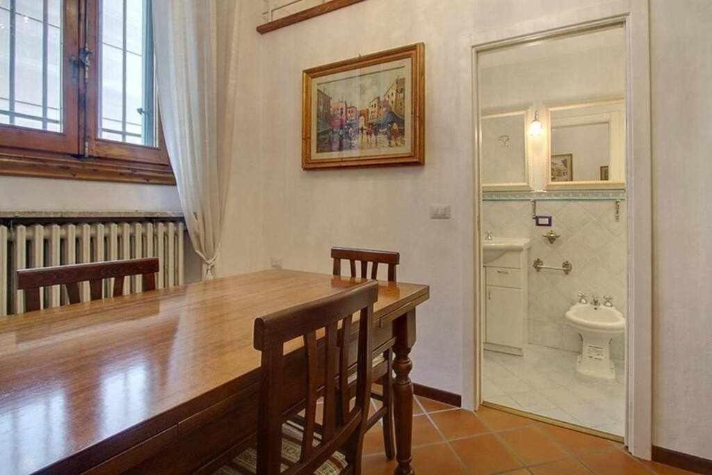Appartement Santa Croce Elegant With Garage à Florence Extérieur photo