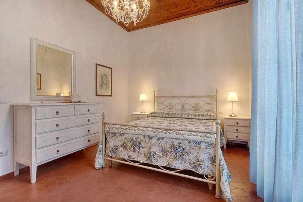Appartement Santa Croce Elegant With Garage à Florence Extérieur photo