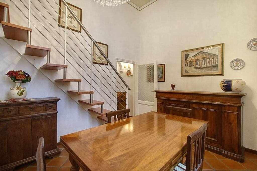 Appartement Santa Croce Elegant With Garage à Florence Extérieur photo